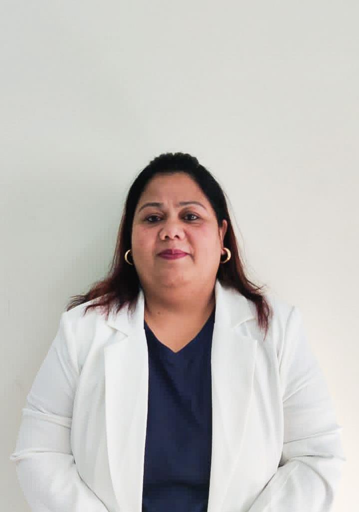 Economics tutor in dubai