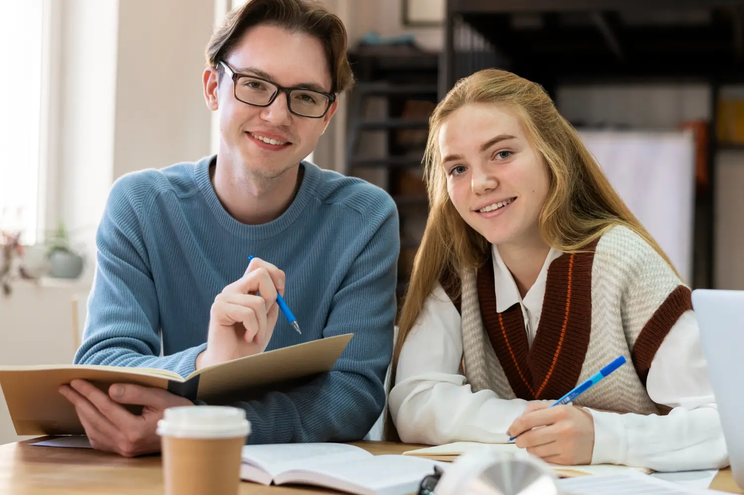 GCSE tutors in Dubai teaching secondary student at Dubai Home